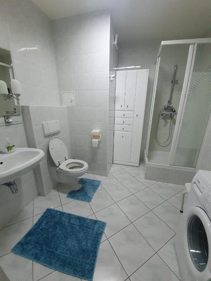 Koala Apartments: Beachside Pet-friendly With Wi-fi *